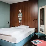 Tante Alma's Bonner Hotel Bona