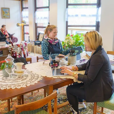 Tante Alma's Bonner 3*