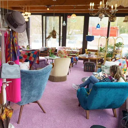 ホテル Tante Alma's Bonner