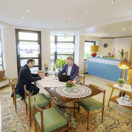 ホテル Tante Alma's Bonner ボン