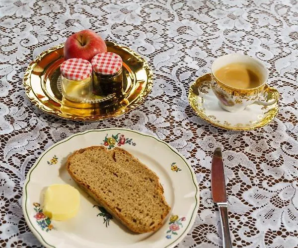 Tante Alma's Bonner Otel Bonn