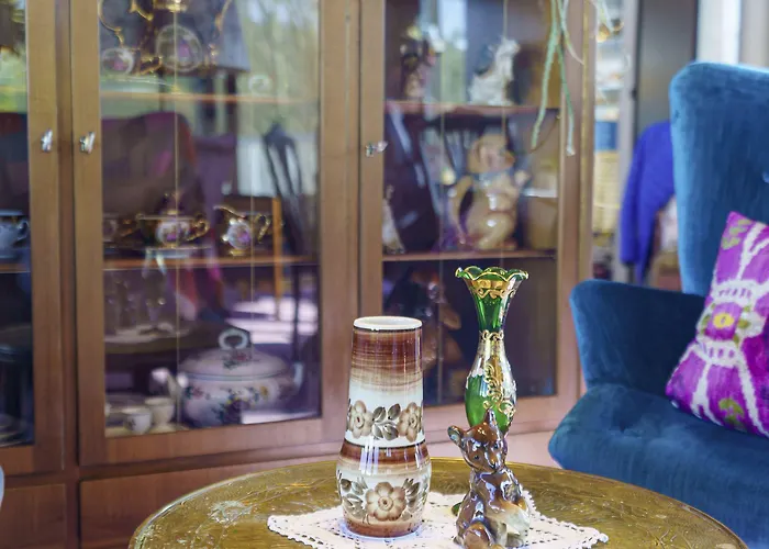 Tante Alma's Bonner Otel 3*